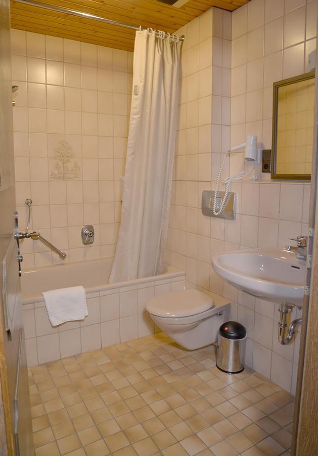 Hotelgasthof Schmucker Mossautal Bagian luar foto