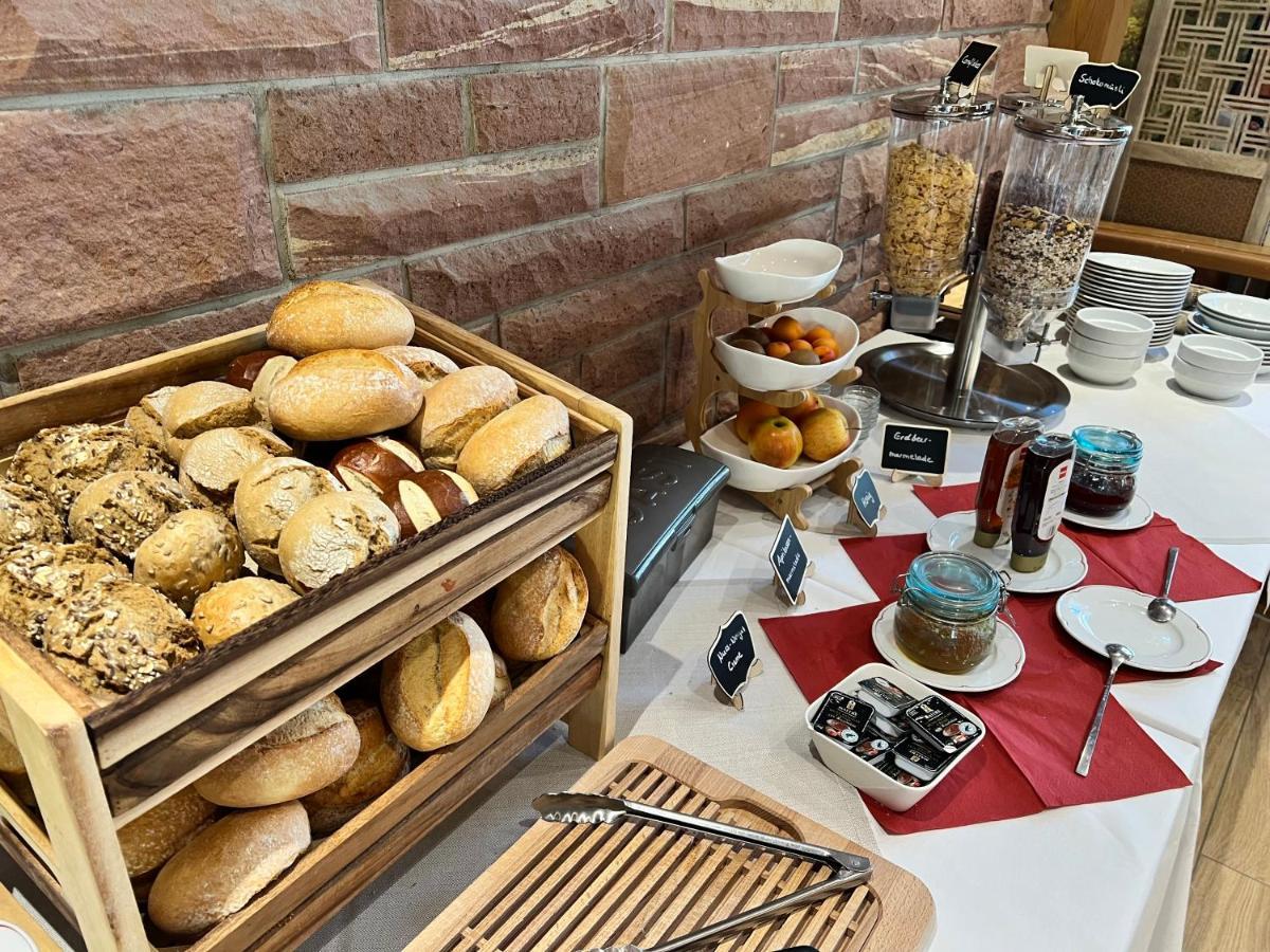 Hotelgasthof Schmucker Mossautal Bagian luar foto
